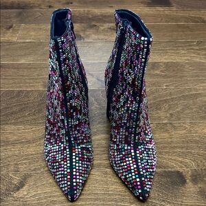 NIB, Wild pair INGRID Sequin Ankle Boots